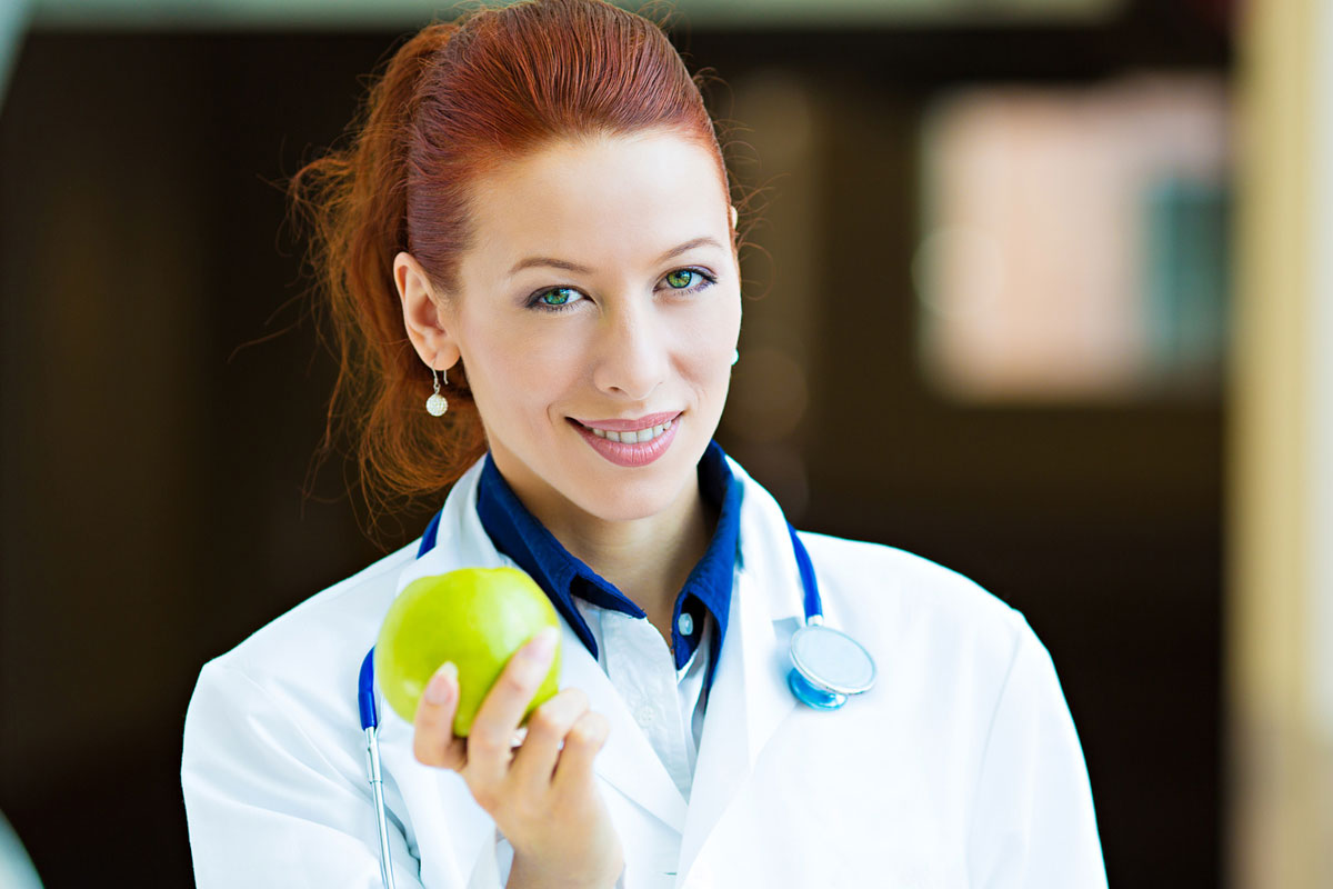 nutrizionista propone servizi diagnostici